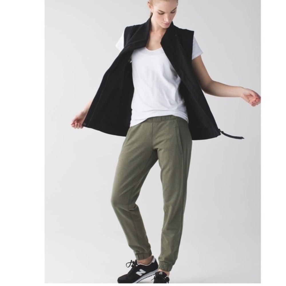 Lululemon Sattva Pant II Heathered Fatigue Green 6